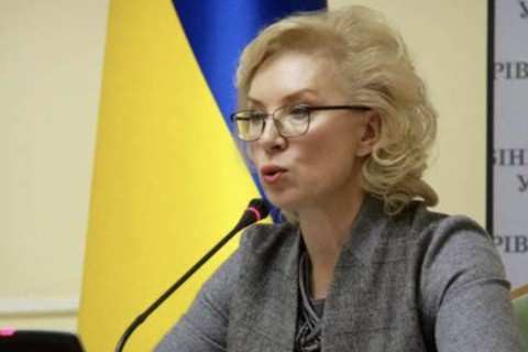 Чемерис: Денисова защищает только отдельных лиц за границей, ее не беспокоят нарушения в Украине