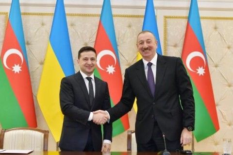 Украина и Азербайджан обсудили создание транспортного коридора для четырех стран